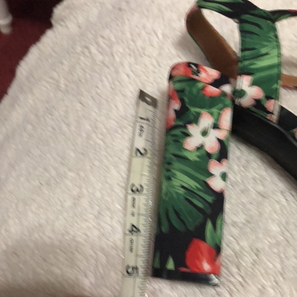 Floral chunky heels - Picture 4 of 7